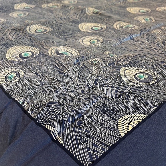 Vintage Liberty of London, silk scarf - Picture 3 of 3